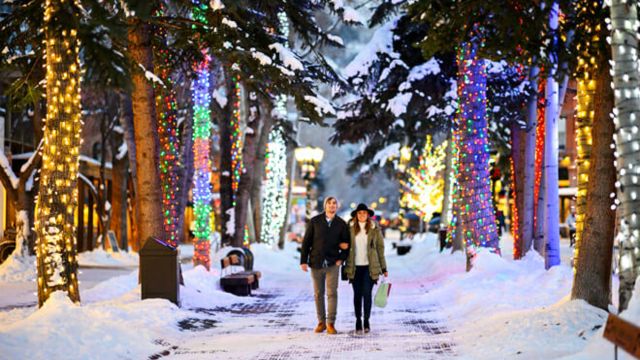 These Cities Are Famous for Christmas in California 