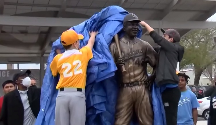 Suspect In Jackie Robinson Statue Theft Apprehended By Kansas Police Sky21